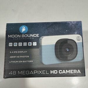 Blue and White 48 Megapixel HD Camera